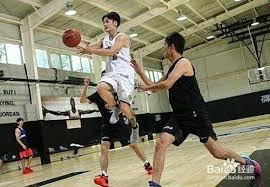 杜兰特空接暴扣，全场掌声雷动