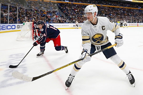 湖人106-128活塞！无奈不是惨败，是老詹赛后不满，东契奇也道歉