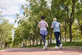 汉斯-弗里克对巴萨室内足球队的惊喜访问