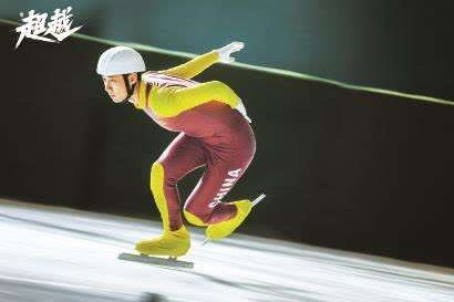 浓眉：弗拉格在琢磨如何在高压下打好球，把球稳稳传给队友