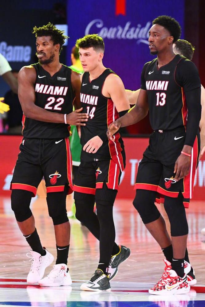 的竞争奠定 的竞争奠定